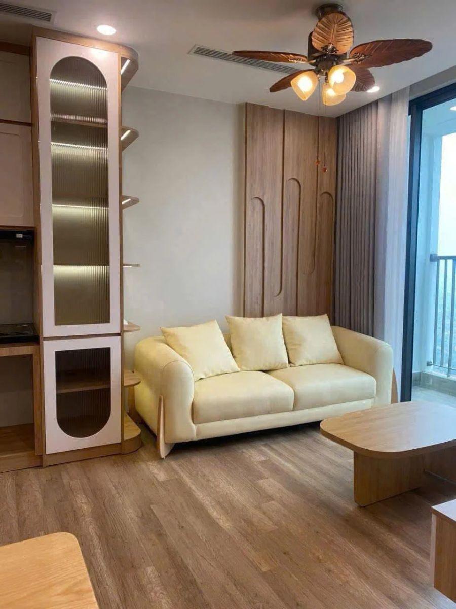Căn 2 phòng ngủ Onsen view sông Hồng tầng cao nội thất xịn