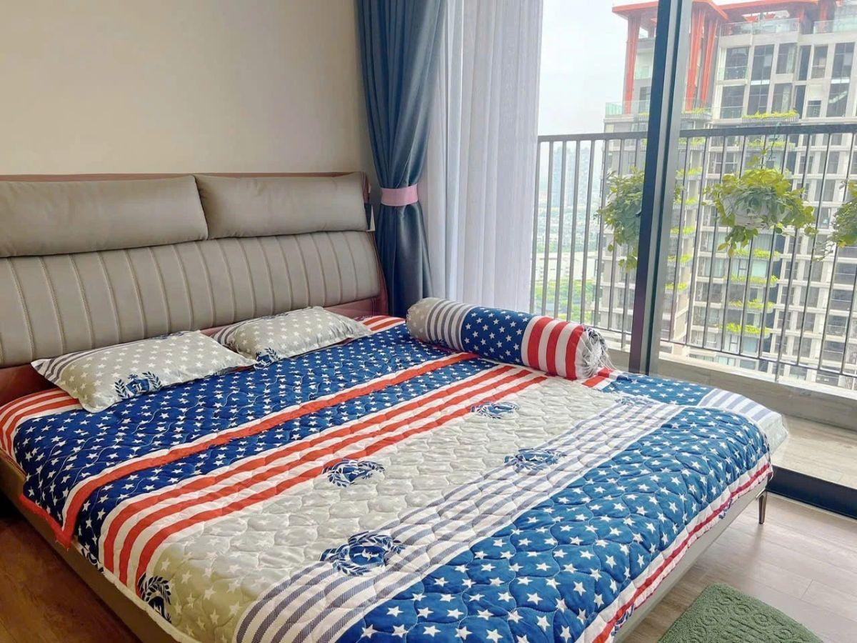 Modern Studio Apartment in Onsen Ecopark Swan Lake View