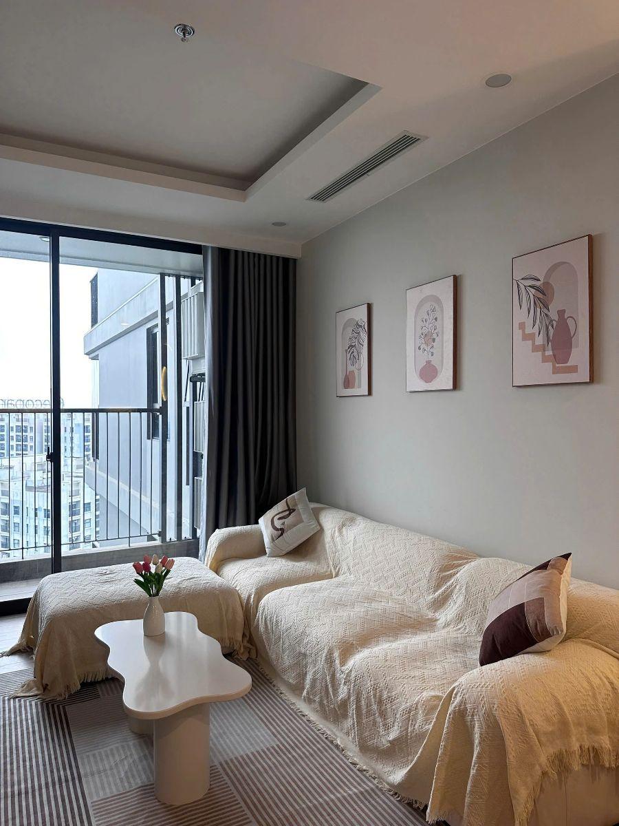 High Floor 2 Bedroom Apartment in Onsen Swan Lake View