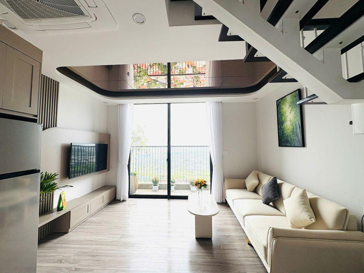 ELEGANT DUPLEX RETREAT - STUNNING RED RIVER VIEW AT SKY FOREST 2BR